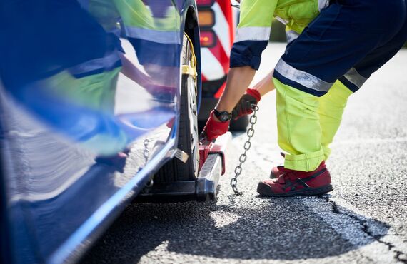 レッカー牽引やロードサービスに対応 | 株式会社グリーンカーズ鹿児島